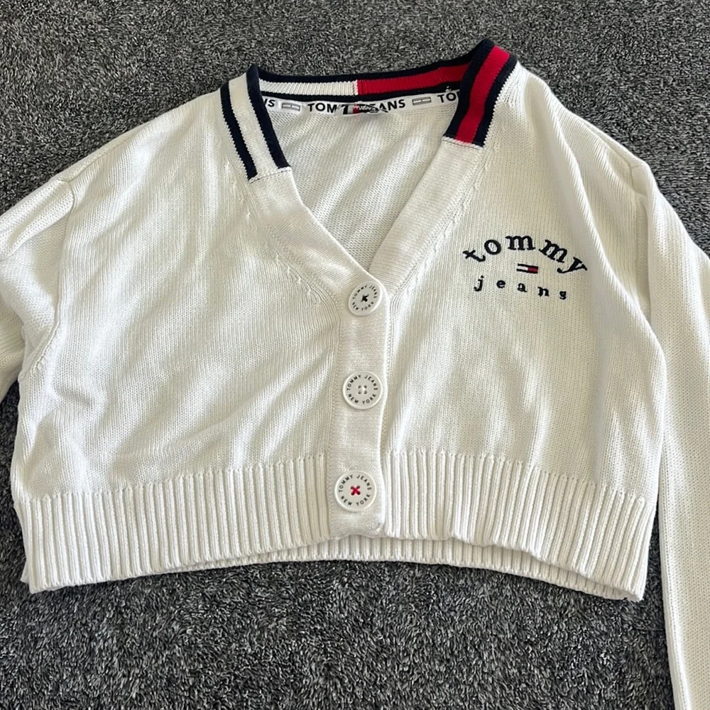 Brand new white crop top cardigan - Picture 1 of 3